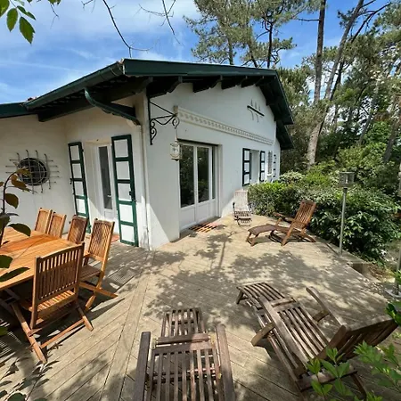 Villa Capbreton. Bakensack Avec Terrasse Pour 12 Personnes Wifi Gratuit Capbreton