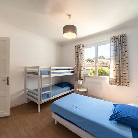 Capbreton. Bakensack Avec Terrasse Pour 12 Personnes Wifi Gratuit וילה קפברטון